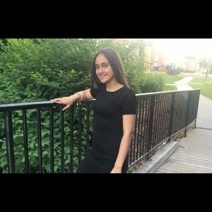 Meet your Posher, Yaire